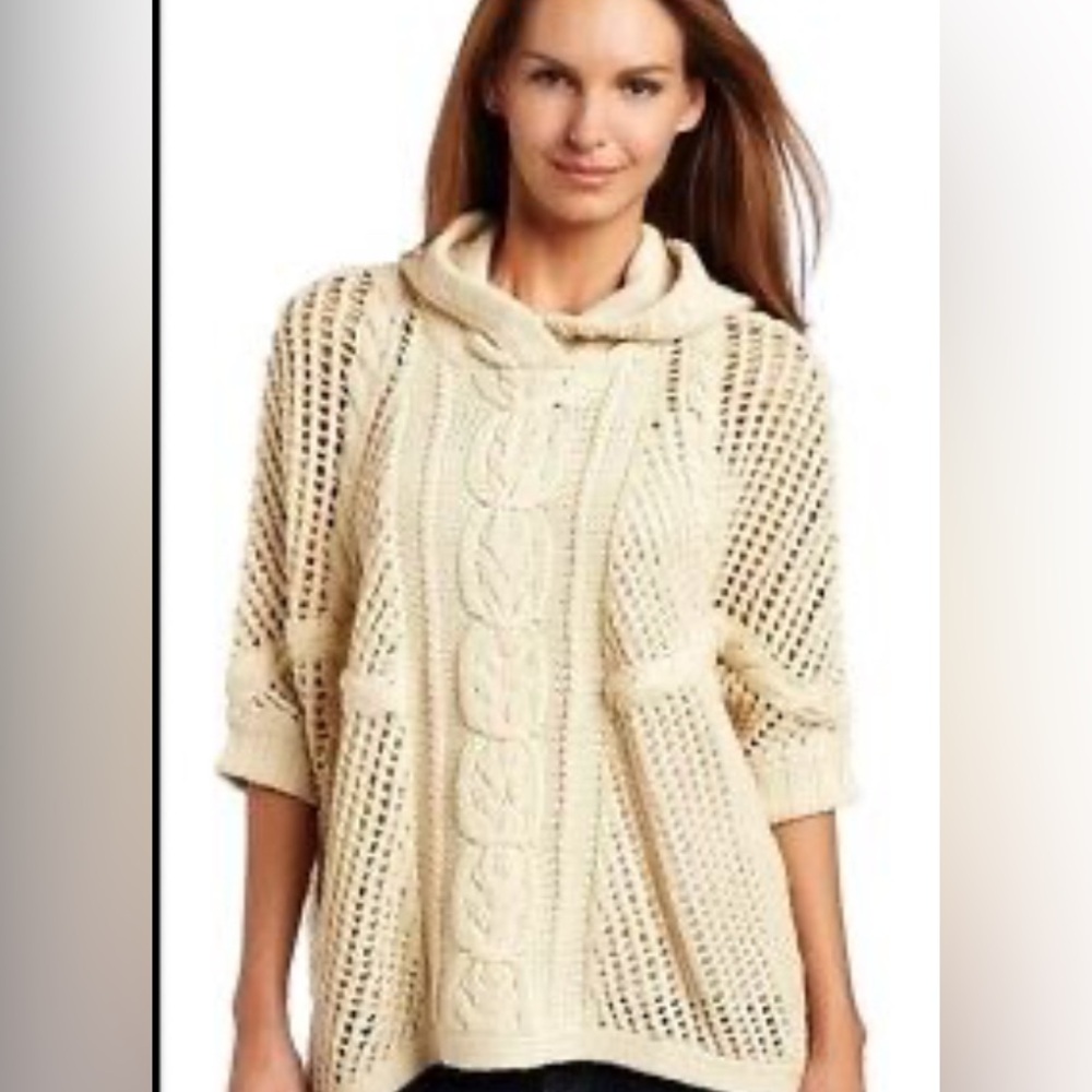 Knit hooded ponch